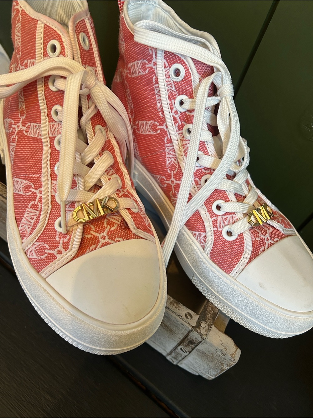 Michael Kors Evy High-Top Sneakers in a "Spiced Coral" pink color size 7.5 - Picture 4 of 7